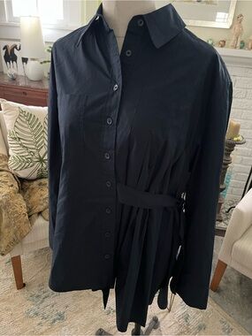 Zara asymmetrical navy blouse w/adjustable waist tie. Fits Medium, marked small.